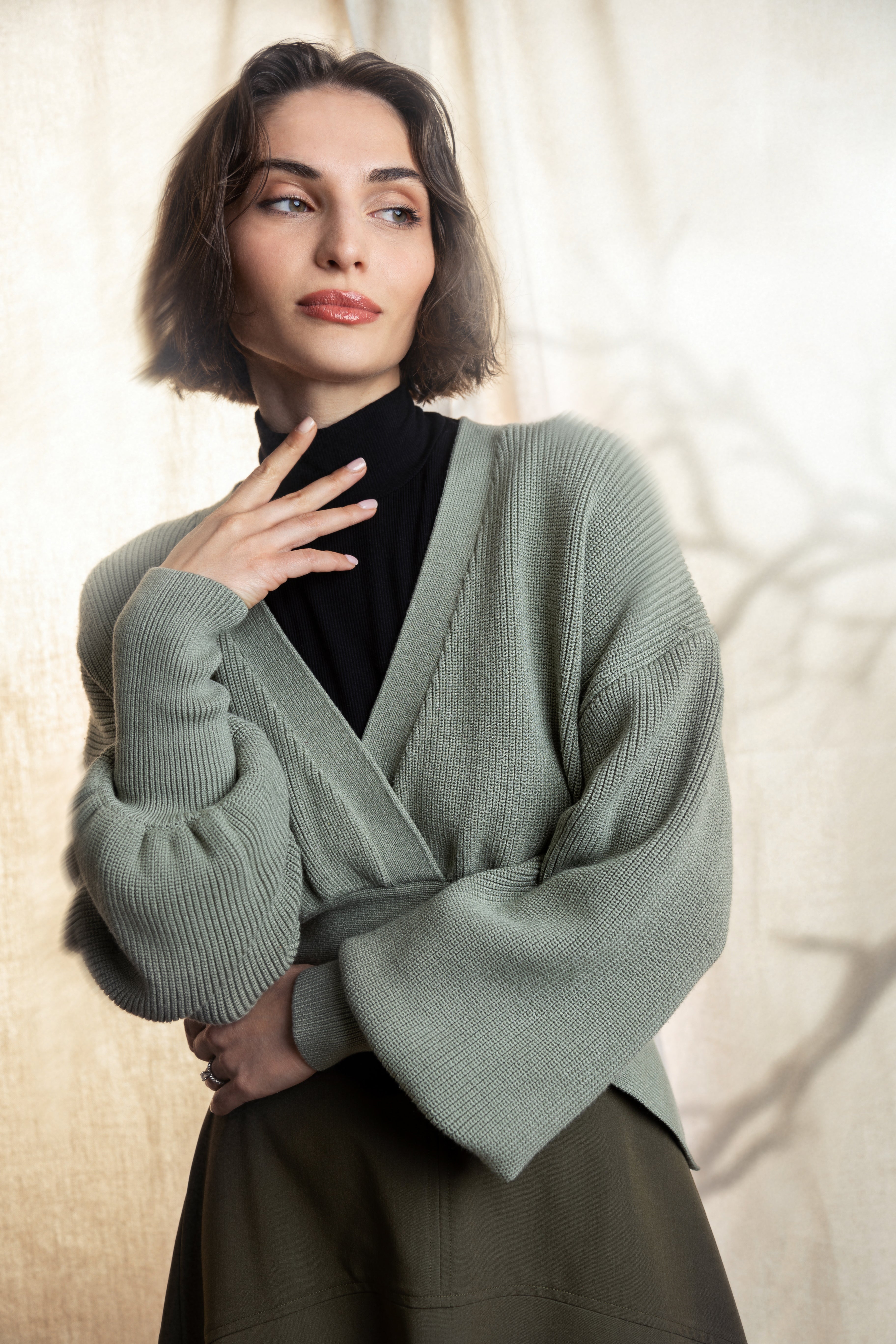 OLIVE FLAIR SEAM SKIRT 27" in