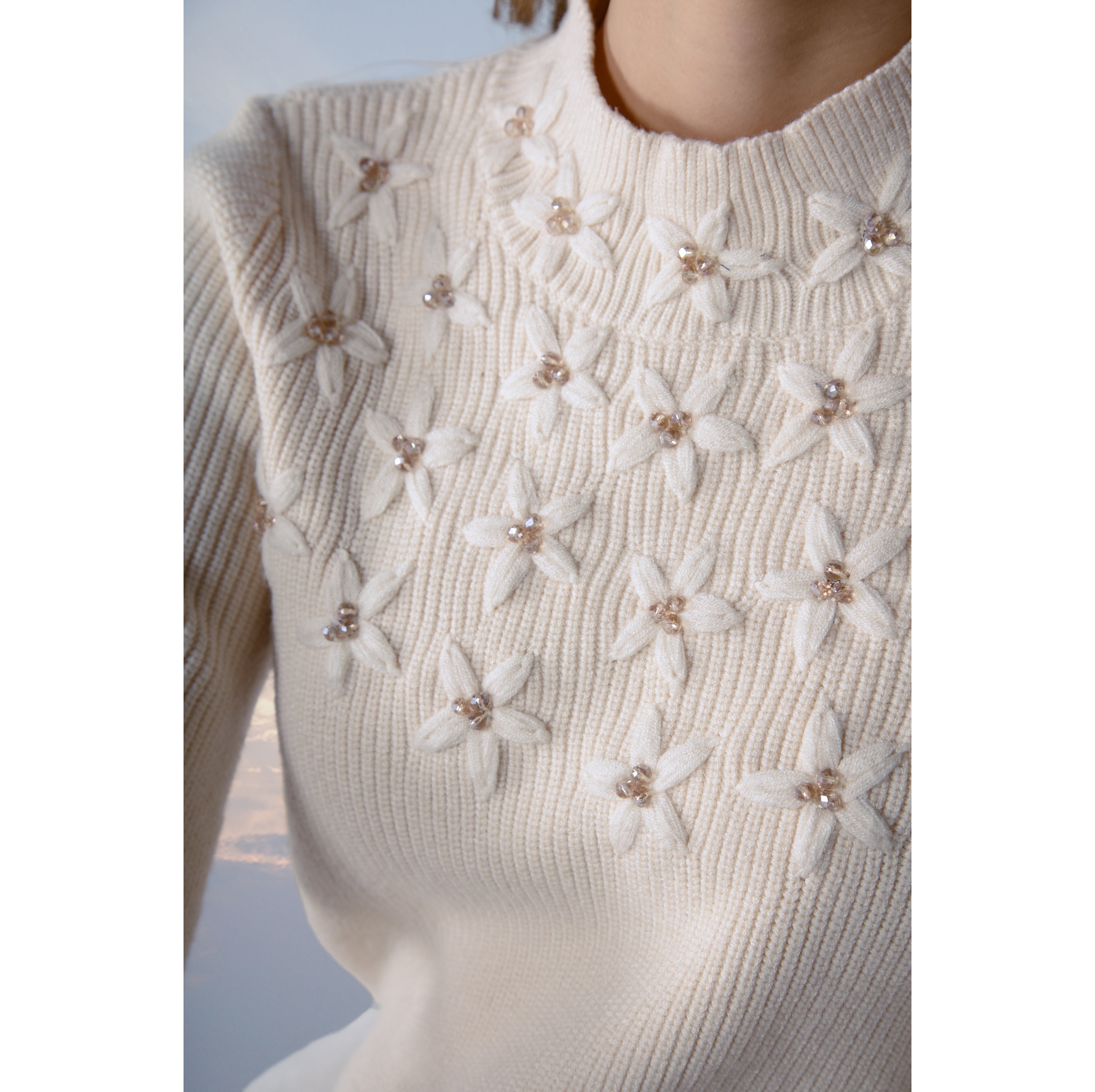 CREAM DOMA SWEATER
