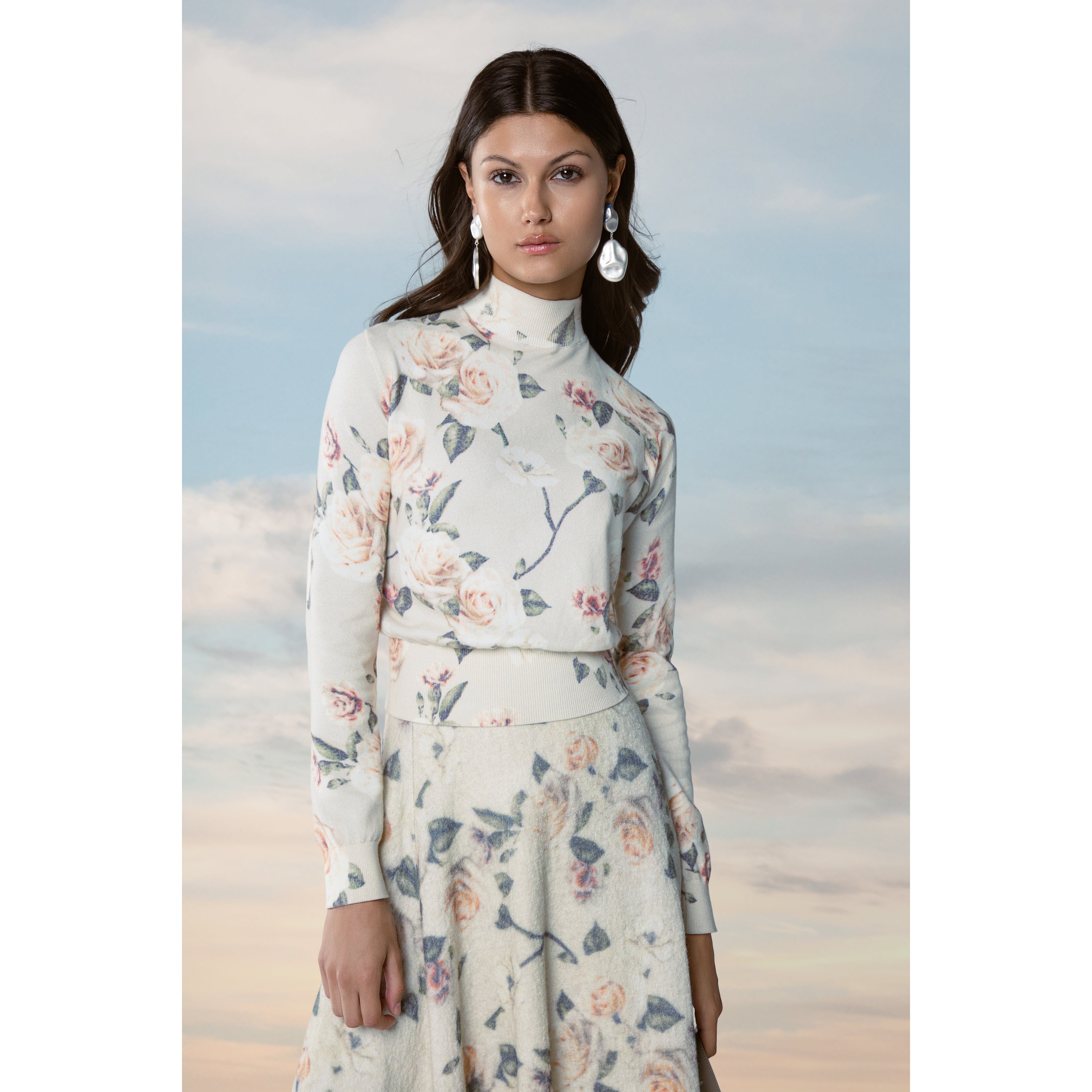 CREAM FLORAL LUNA SWEATER