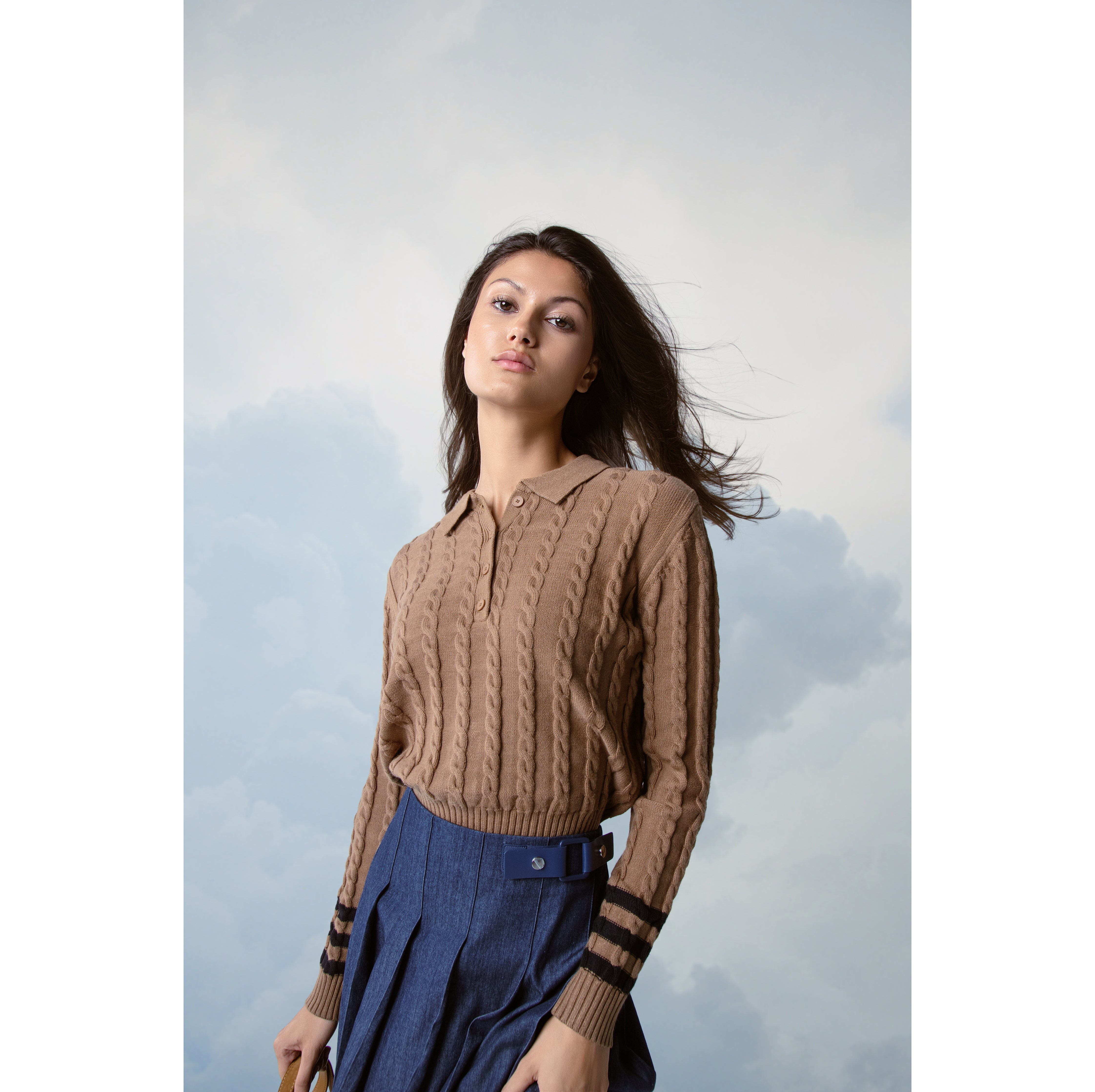 CAMEL ENDURA SWEATER