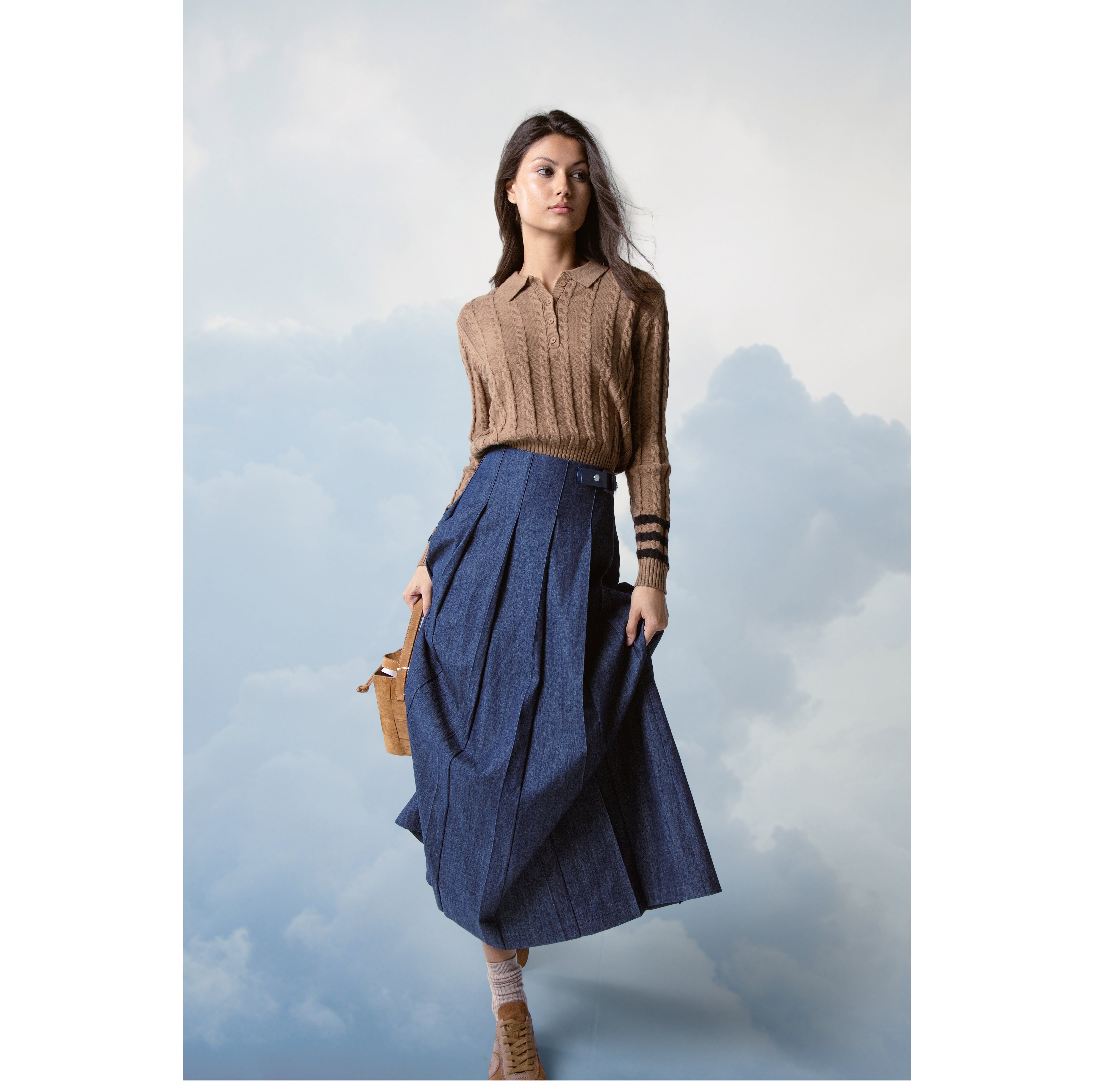 CAMEL ENDURA SWEATER