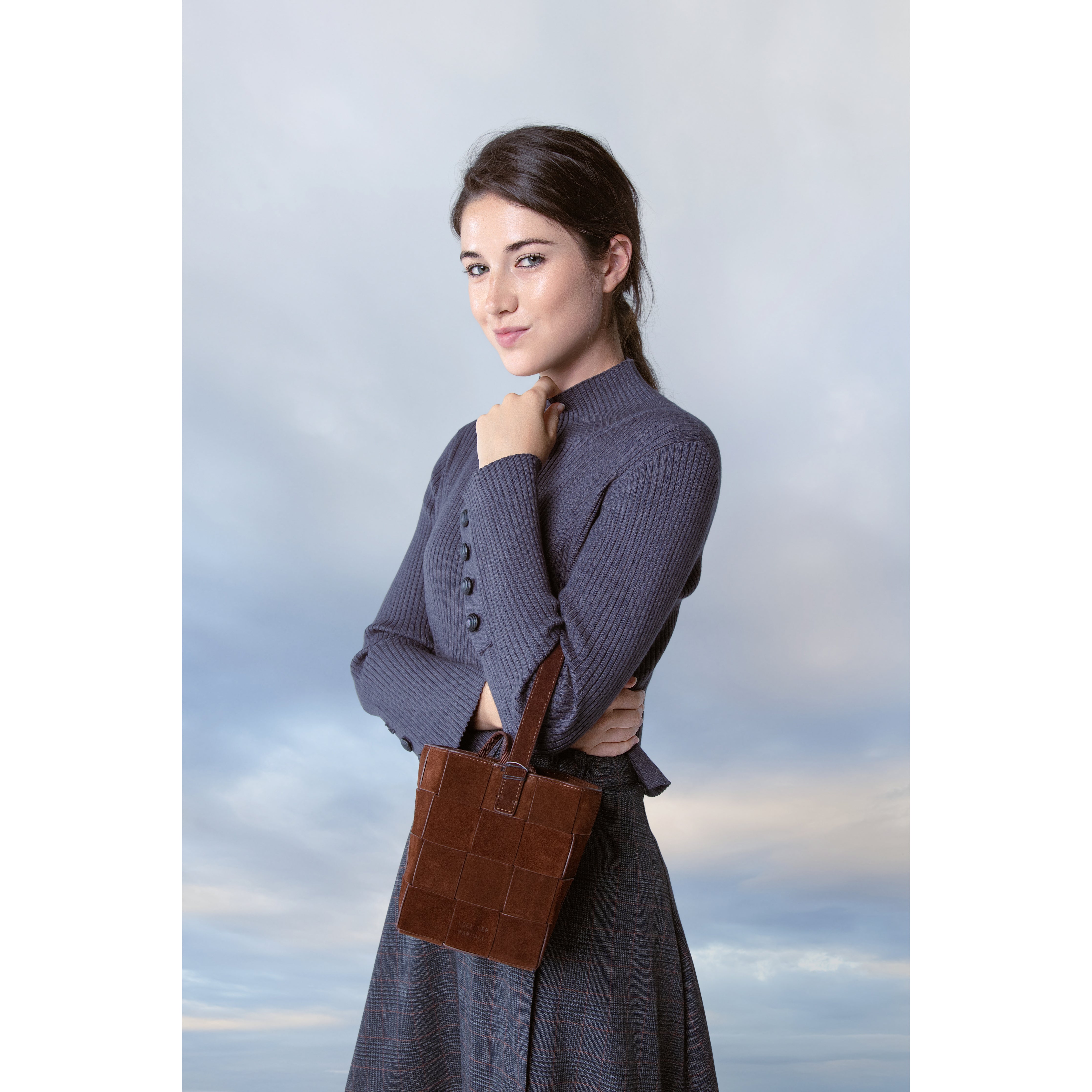 CHARCOAL GILDANA SWEATER