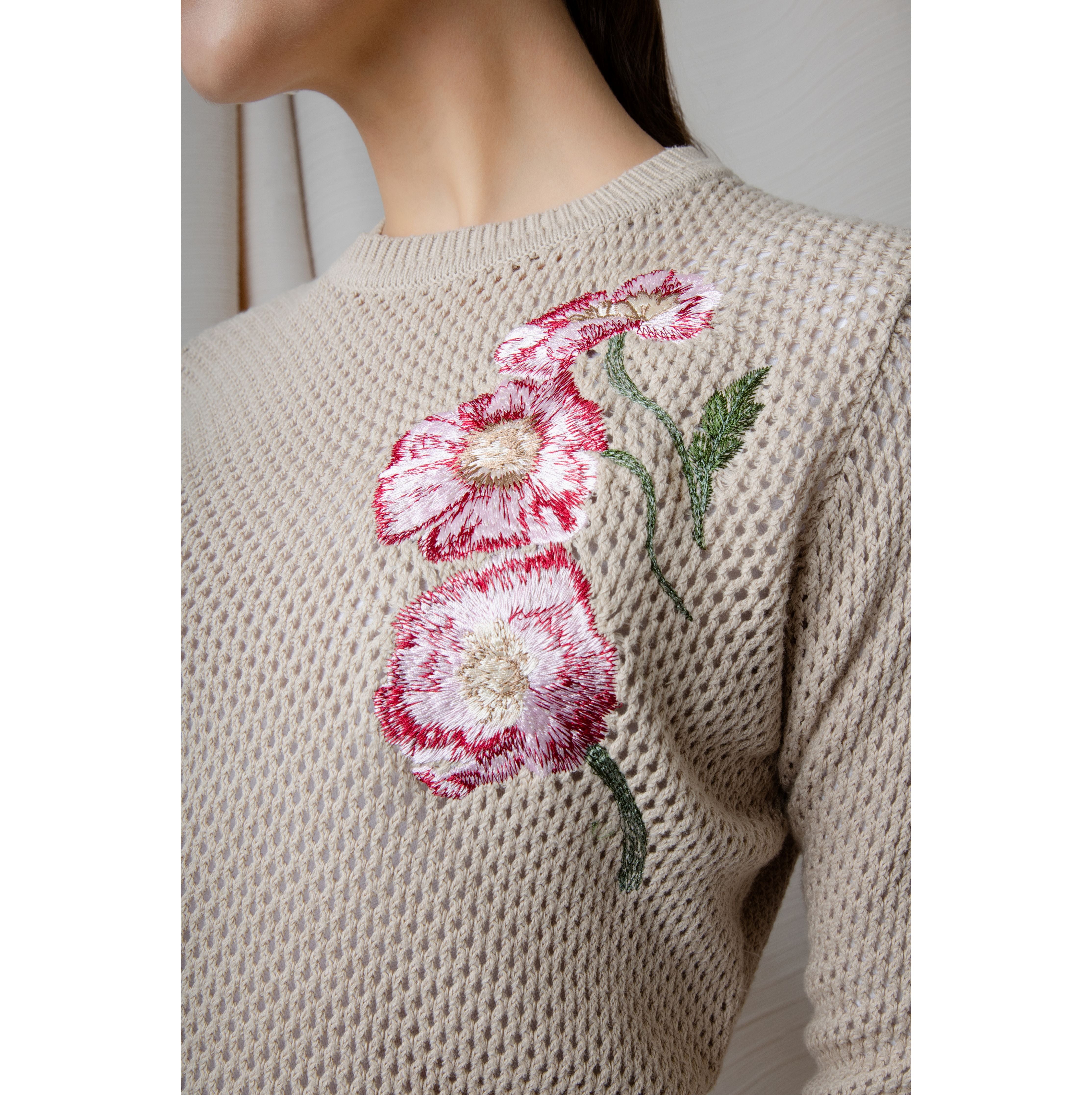 TAN CAMELIA SWEATER