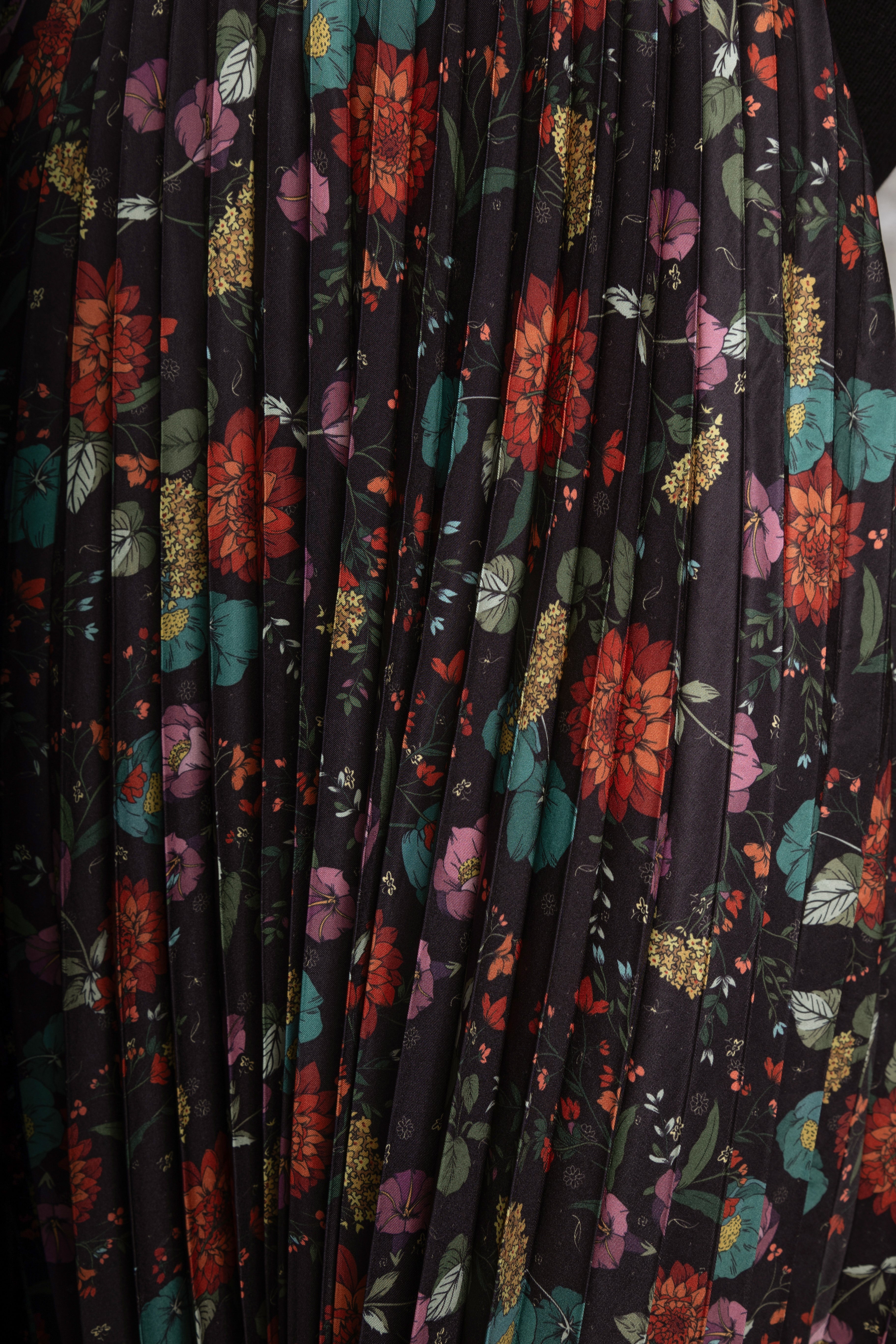 BLACK FLORAL PRINT ARIA JUMPER