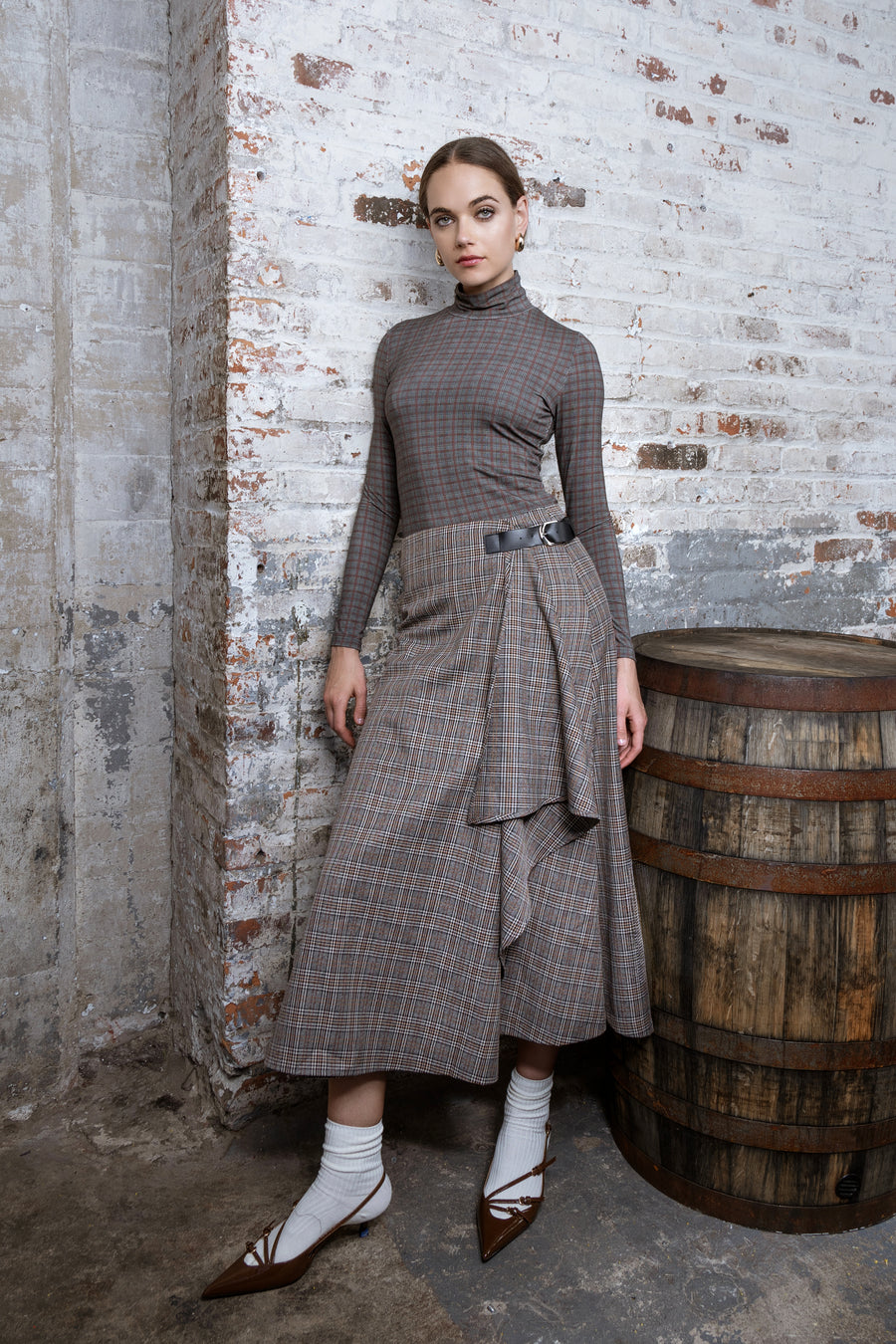 RUST PLAID FLORA ESSENT TURTLENECK