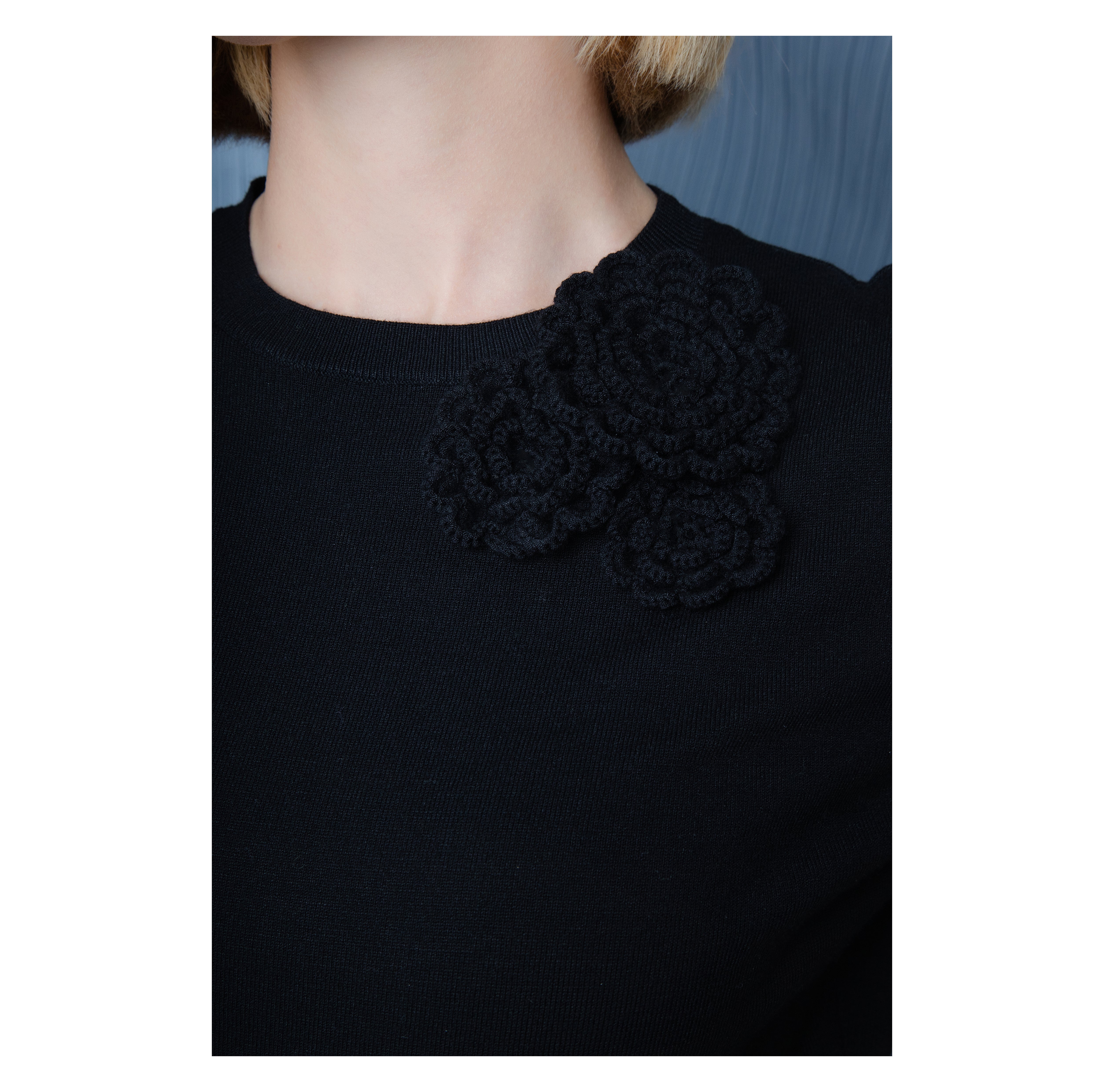 BLACK ROSAIRE SWEATER
