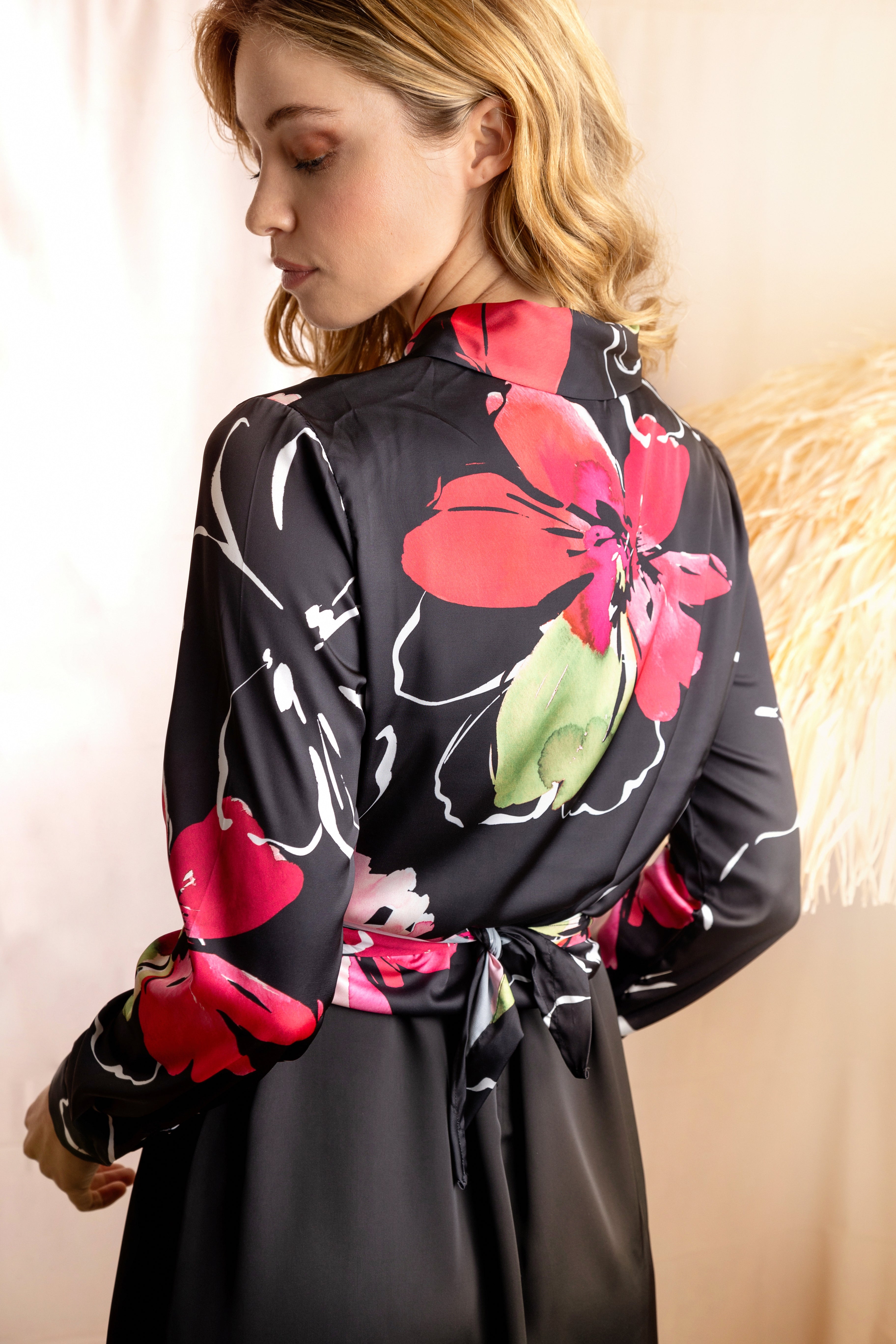 BLACK FLORAL PRINTED KNOT SHIRT BLOUSE