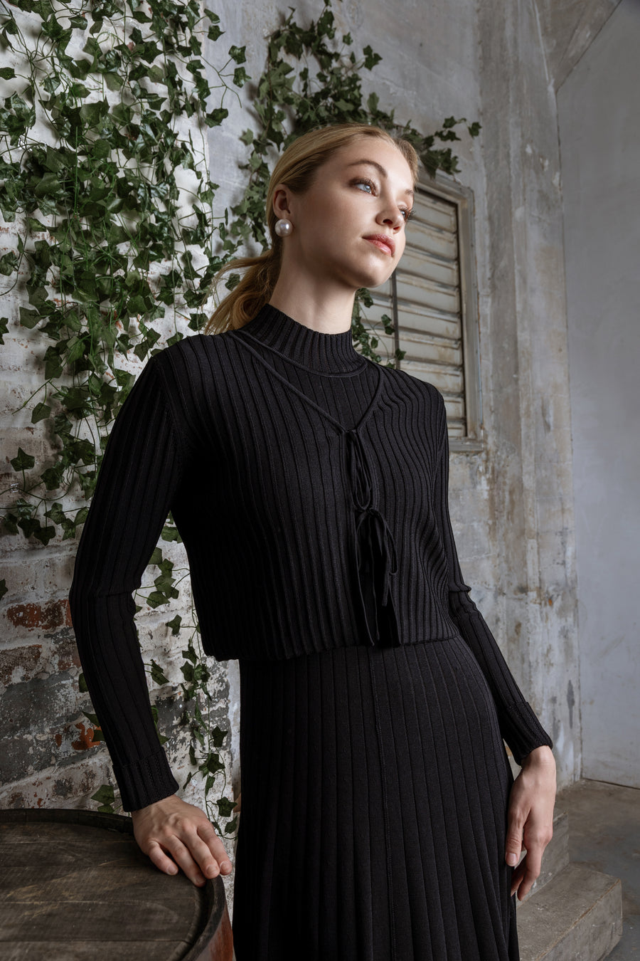 BLACK ELARA TURTLENECK JUMPER