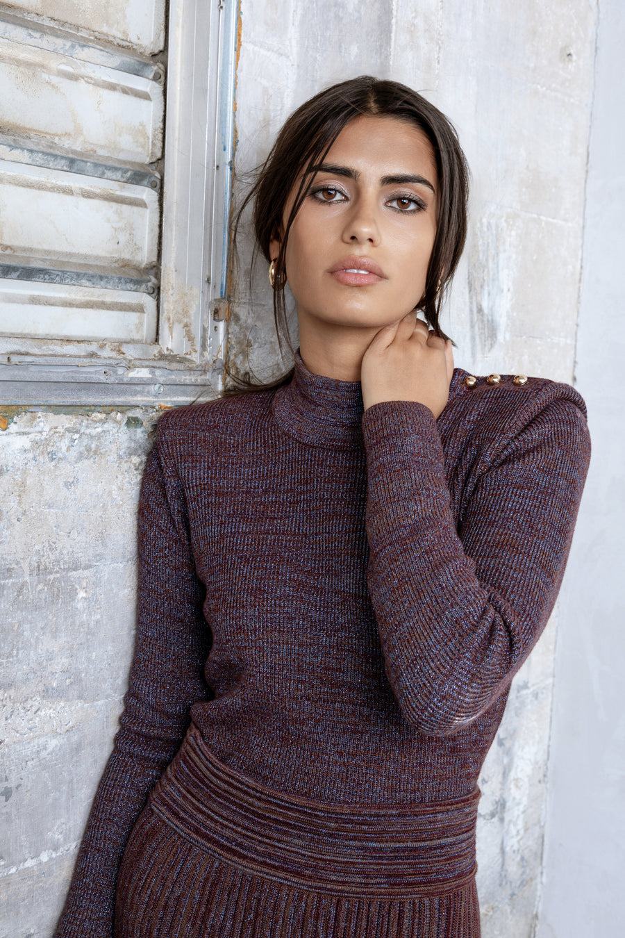 WINE ELYRIAN SWEATER