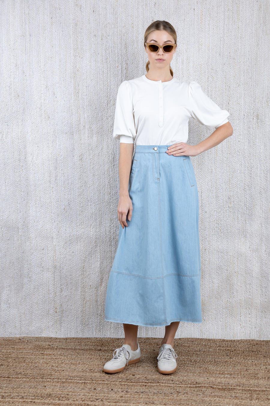 LIGHT DENIM FLARE SKIRT